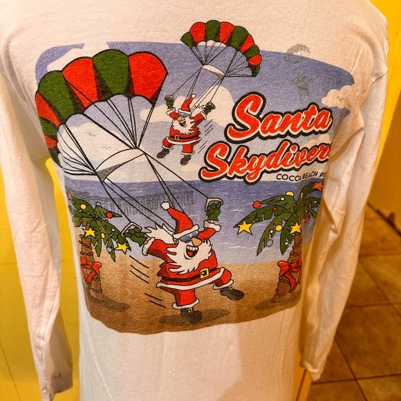 Vintage Cocoa beach Santa Skydivers shirt - Picture 4 of 5